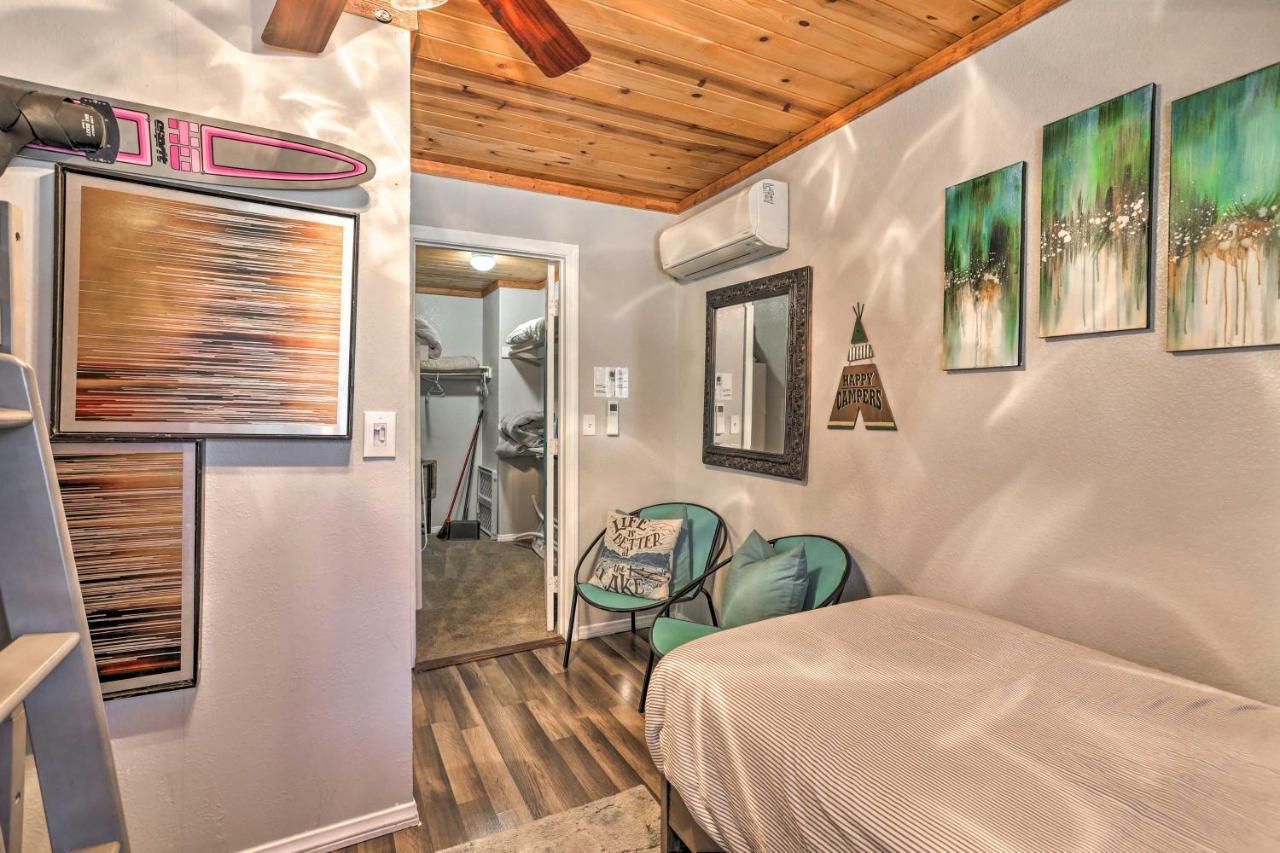Remodeled Crestline Retreat Walk To Lake Gregory! Kültér fotó