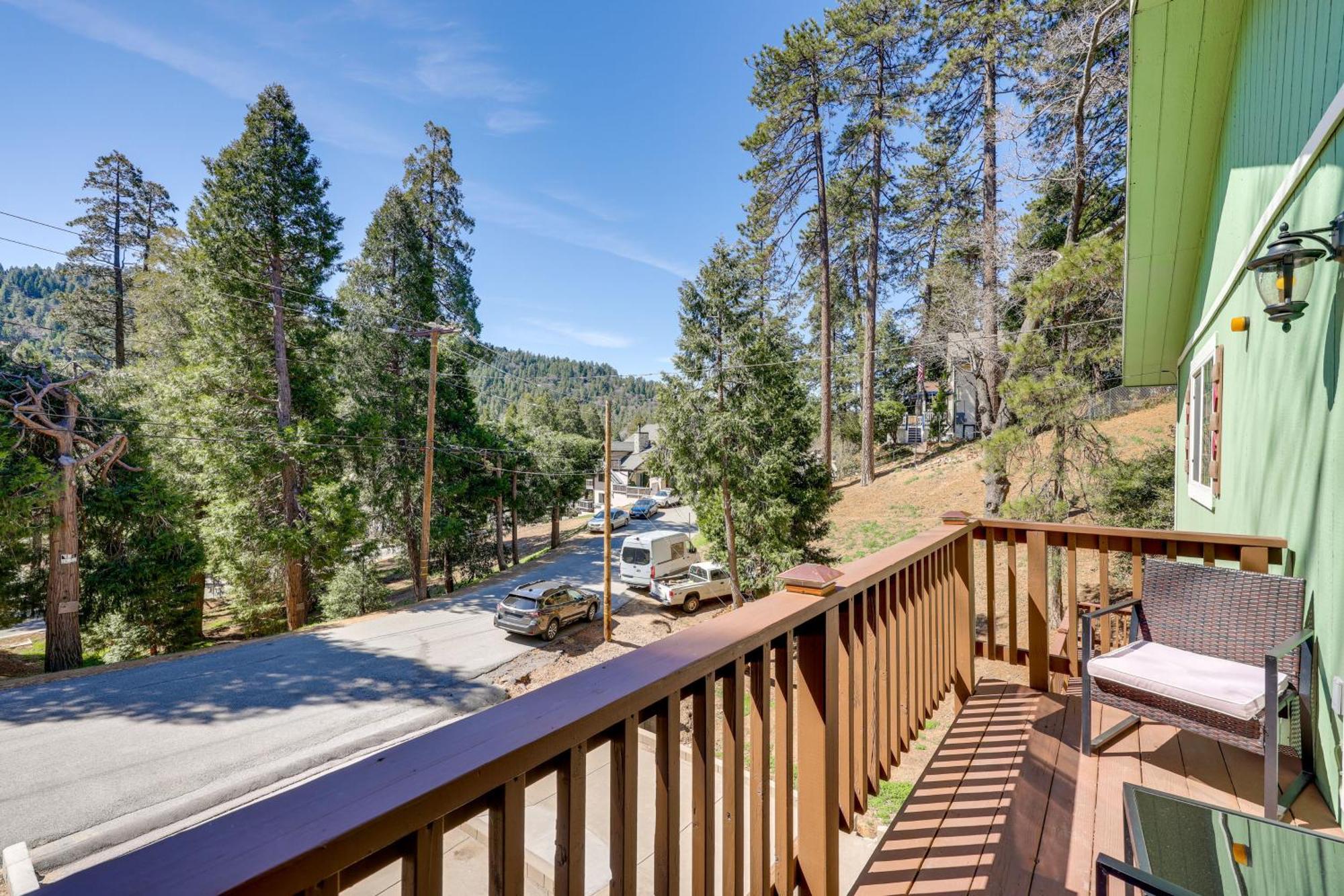 Remodeled Crestline Retreat Walk To Lake Gregory! Kültér fotó
